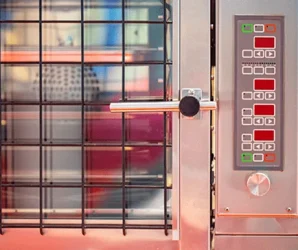 Oven with buttons